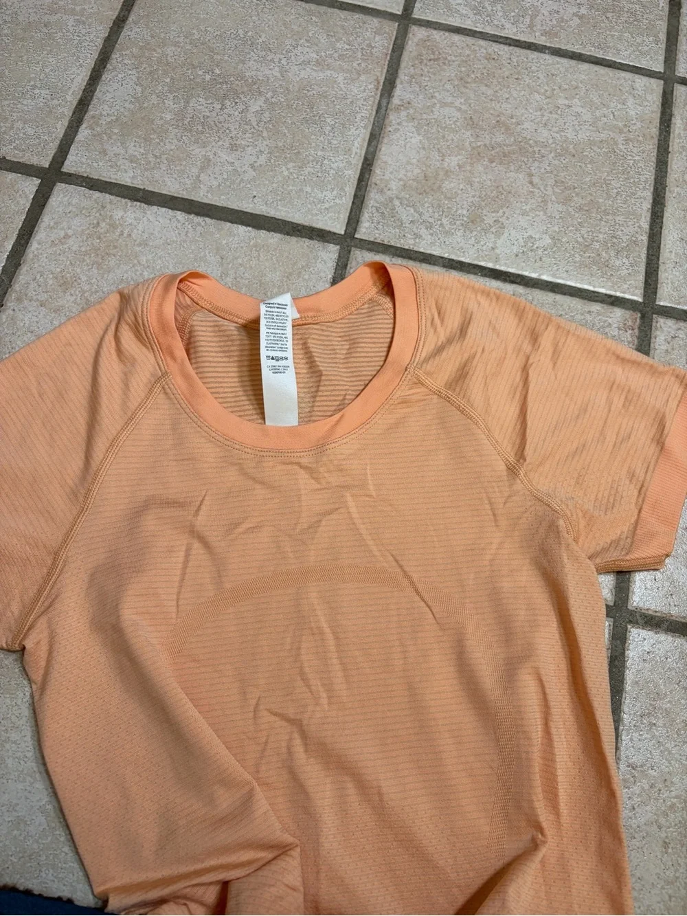 NWOT Lululemon Swiftly Tech Short- Sleeve Shirt 2.0 *Hip Length (Rock Melon) 4